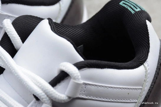 Low 528895-145 Jordan  11 'Emerald' Retro AIR 528895-145 0922